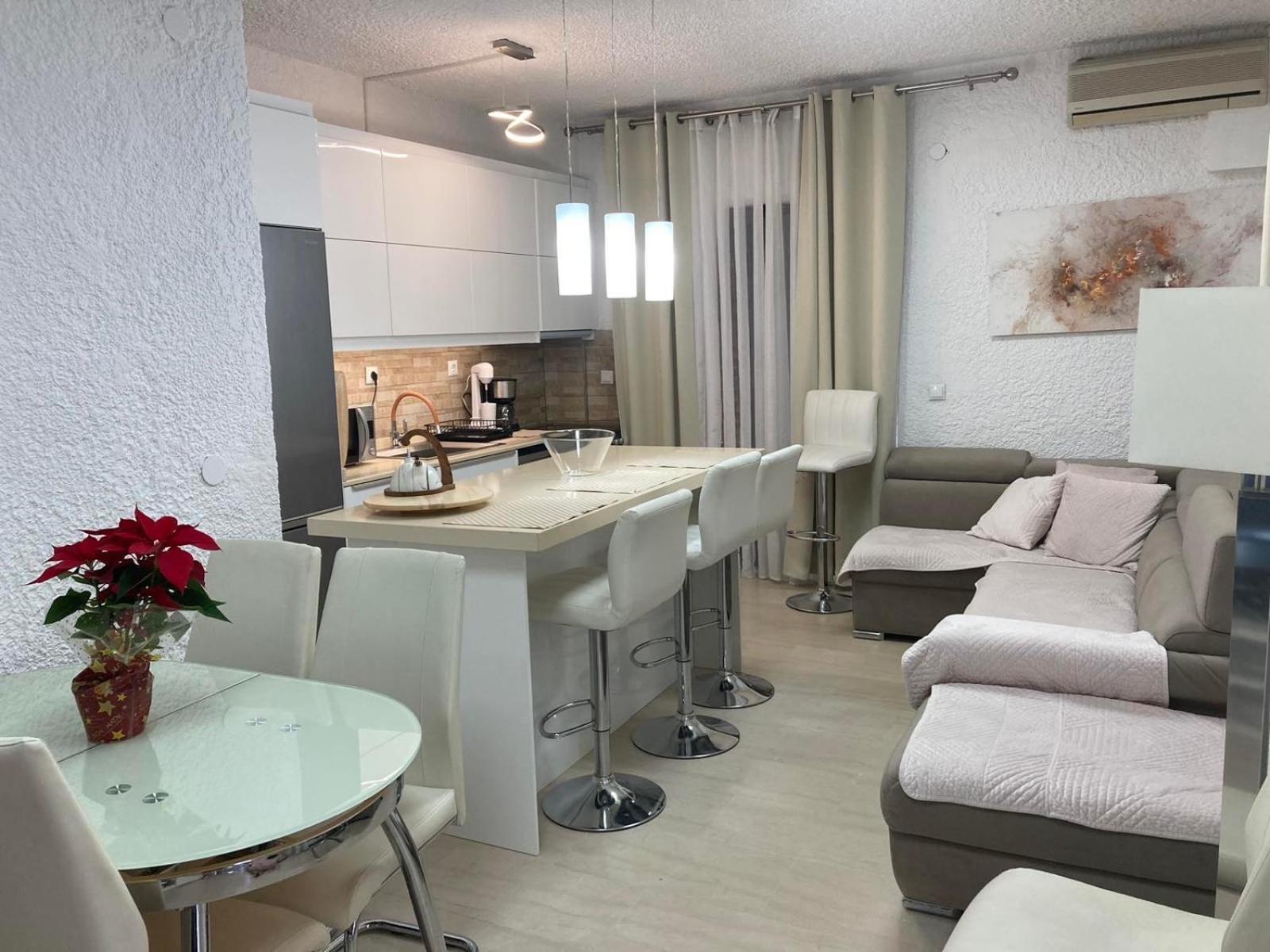 Apartman Perea Περαία Εξωτερικό φωτογραφία